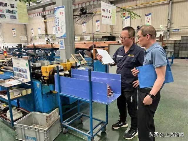 重报观察｜面向330家企业开展绿色评估 这份报告为重庆制造业开出“绿色药方”