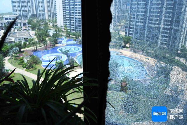 天天315丨窗户玻璃自爆无“3C”标识？海口一市民质疑店方售假(图4)