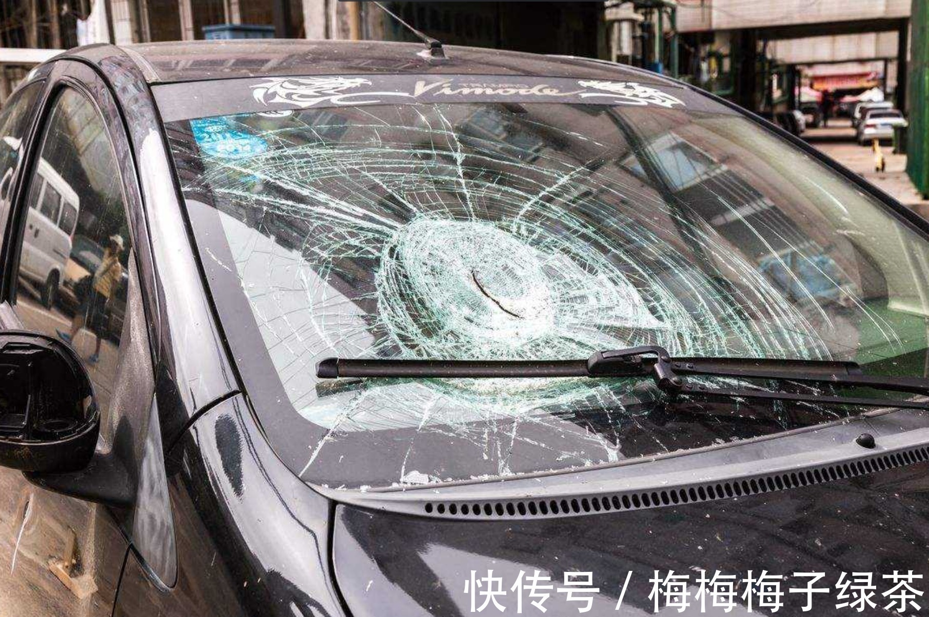 福耀玻璃公布“天窗玻璃总成、注塑模具、天窗总成制作方法和车辆”专利