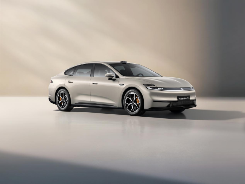 前双后五底盘就是稳！长安启源A06操控不打折舒适全覆盖(图1)