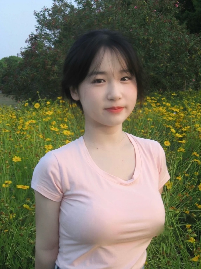 张津瑜视频 撞玻璃