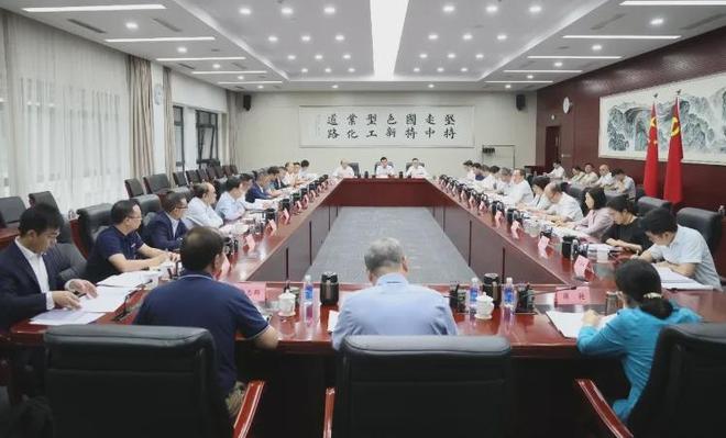 中央放终极大招九部委下场合力破内卷定调发展光伏主旋律！