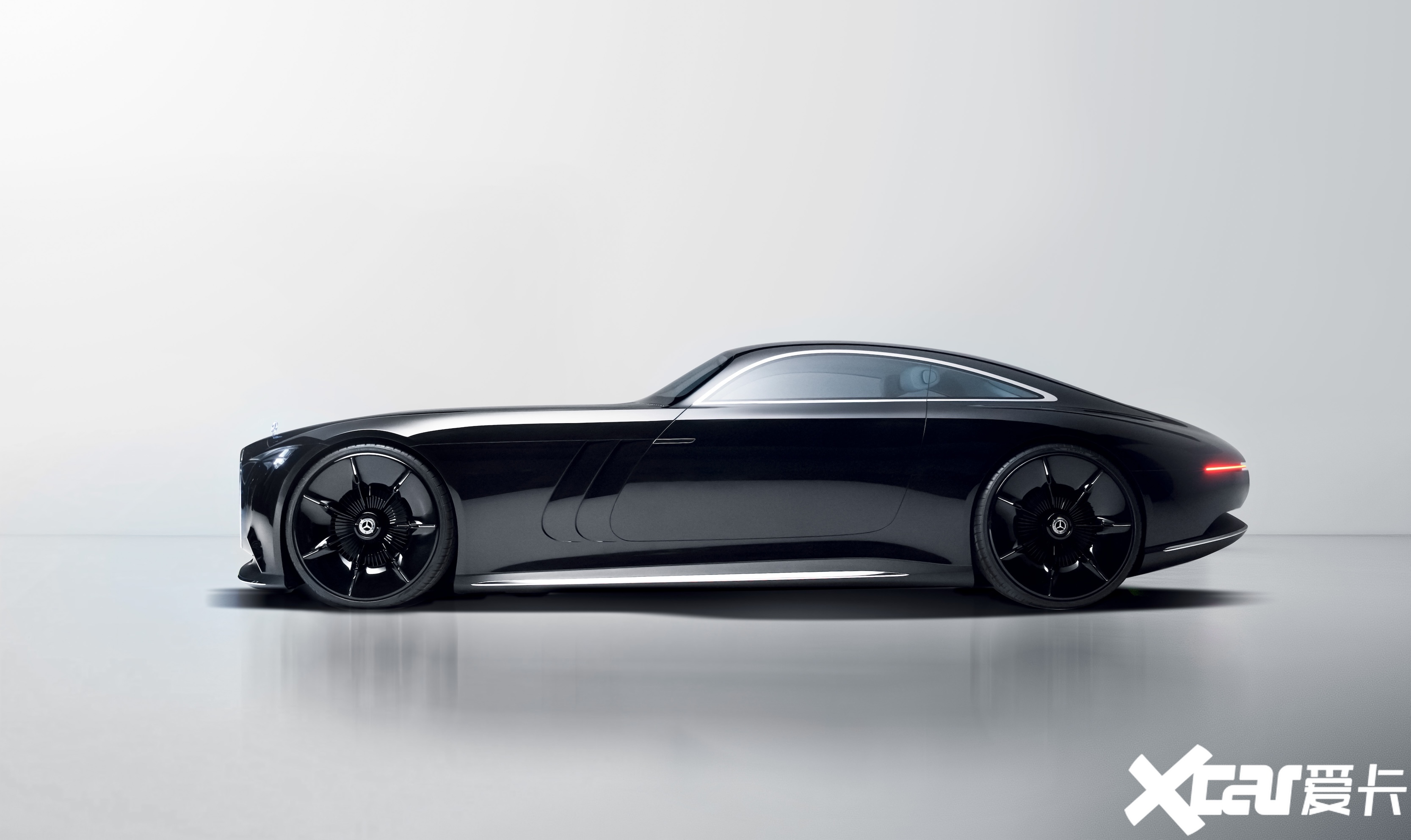 从秀肌肉到秀量产看奔驰从未来到当下的图谱(图8)