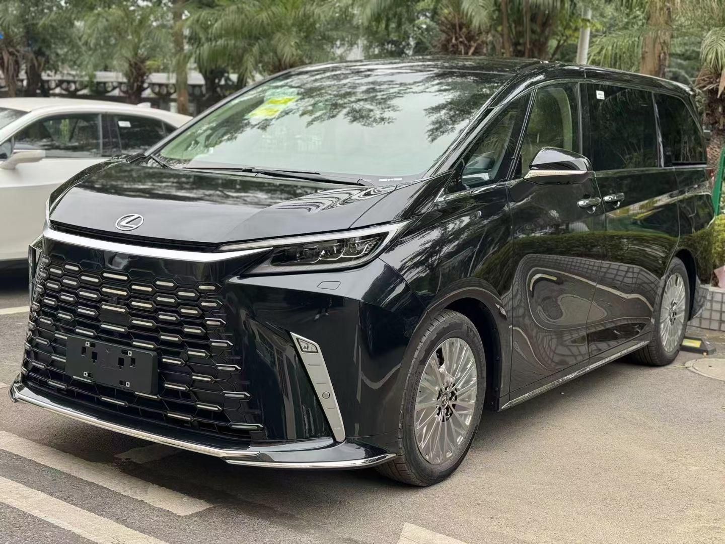 25款雷尔法lm500黑米四座155万现车天津港价格最低颜色全(图2)