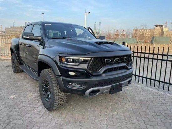 一手本家特价24款道奇公羊霸王龙最低多少钱 现车配置80万起