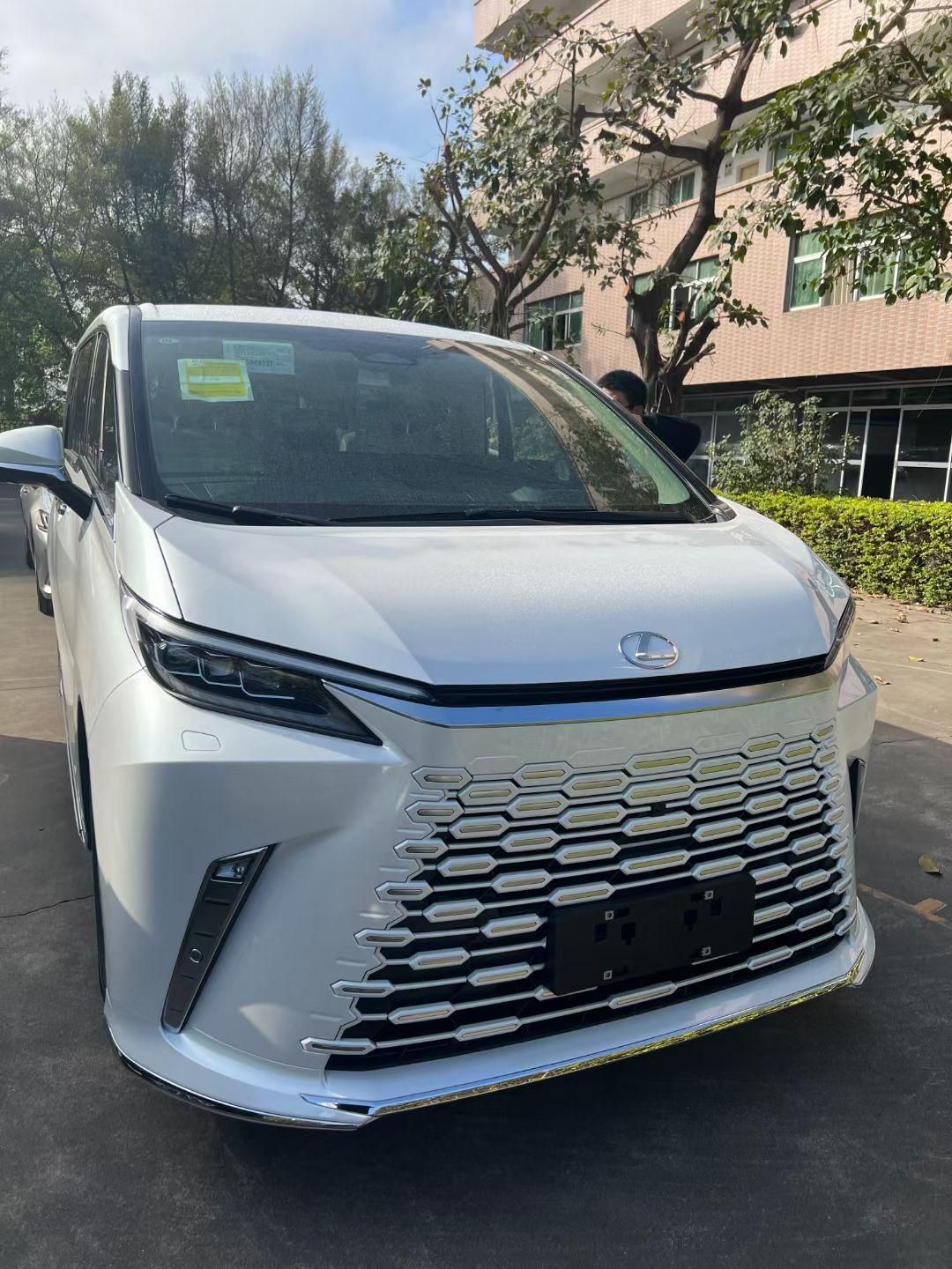 25款雷尔法lm500白黑6座125万天津港提车价格多少全国联保