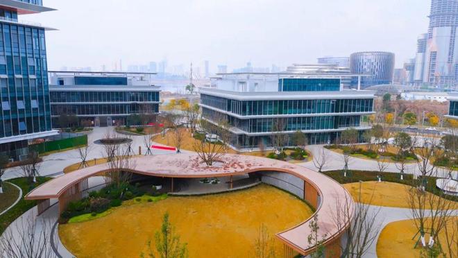 15亿元、重点工程！中国融通医疗健康总部基地正式投运(图6)