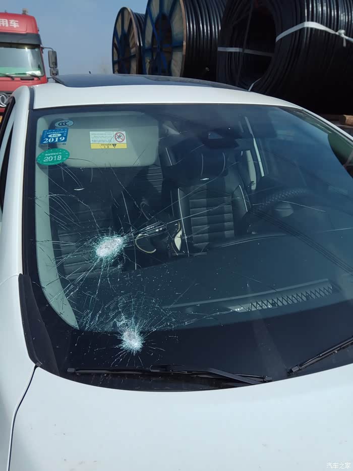 华尚汽车玻璃申请玻璃清洗循环过滤水箱专利实现水流的循环利用减少对水流的浪费