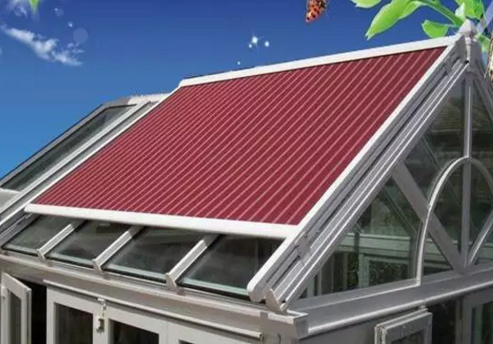 以下玻璃具有节能性能的有__（）