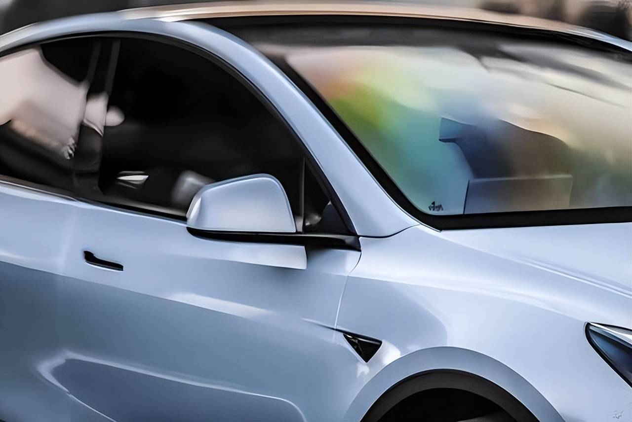 汽车玻璃汽车钢化玻璃夹层行业产品认识和产业现状及中高端人才需求